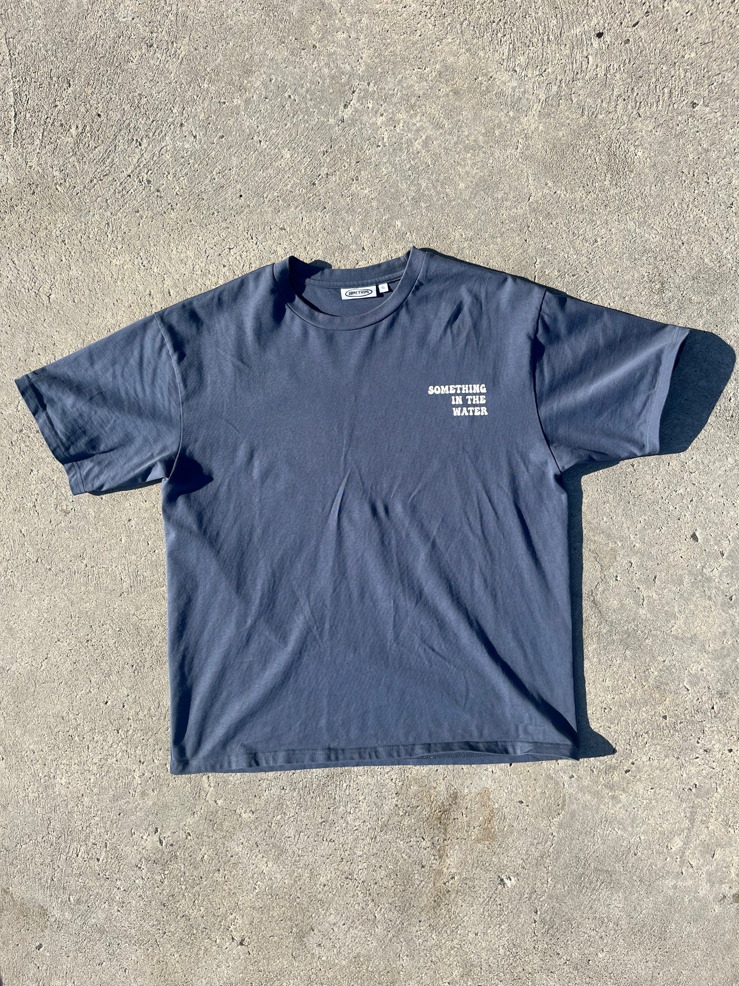 STAPLE TEE (NAVY)
