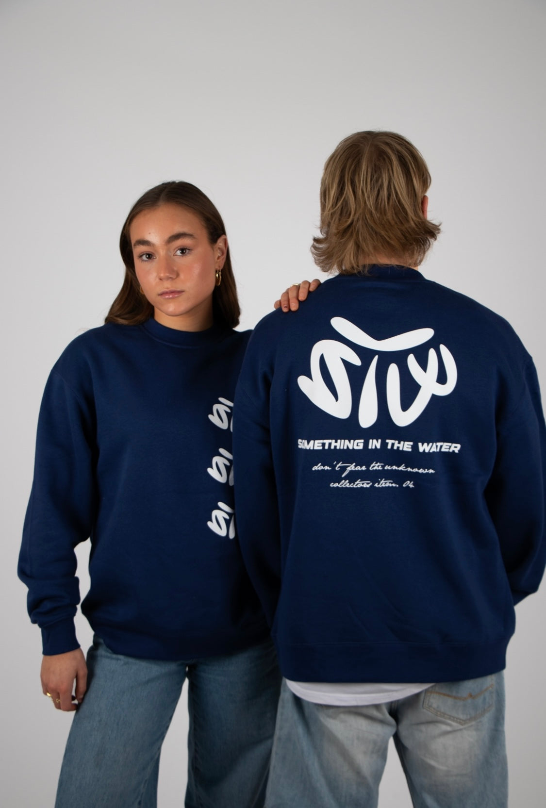 VINTAGE NAVY STW SWEATER