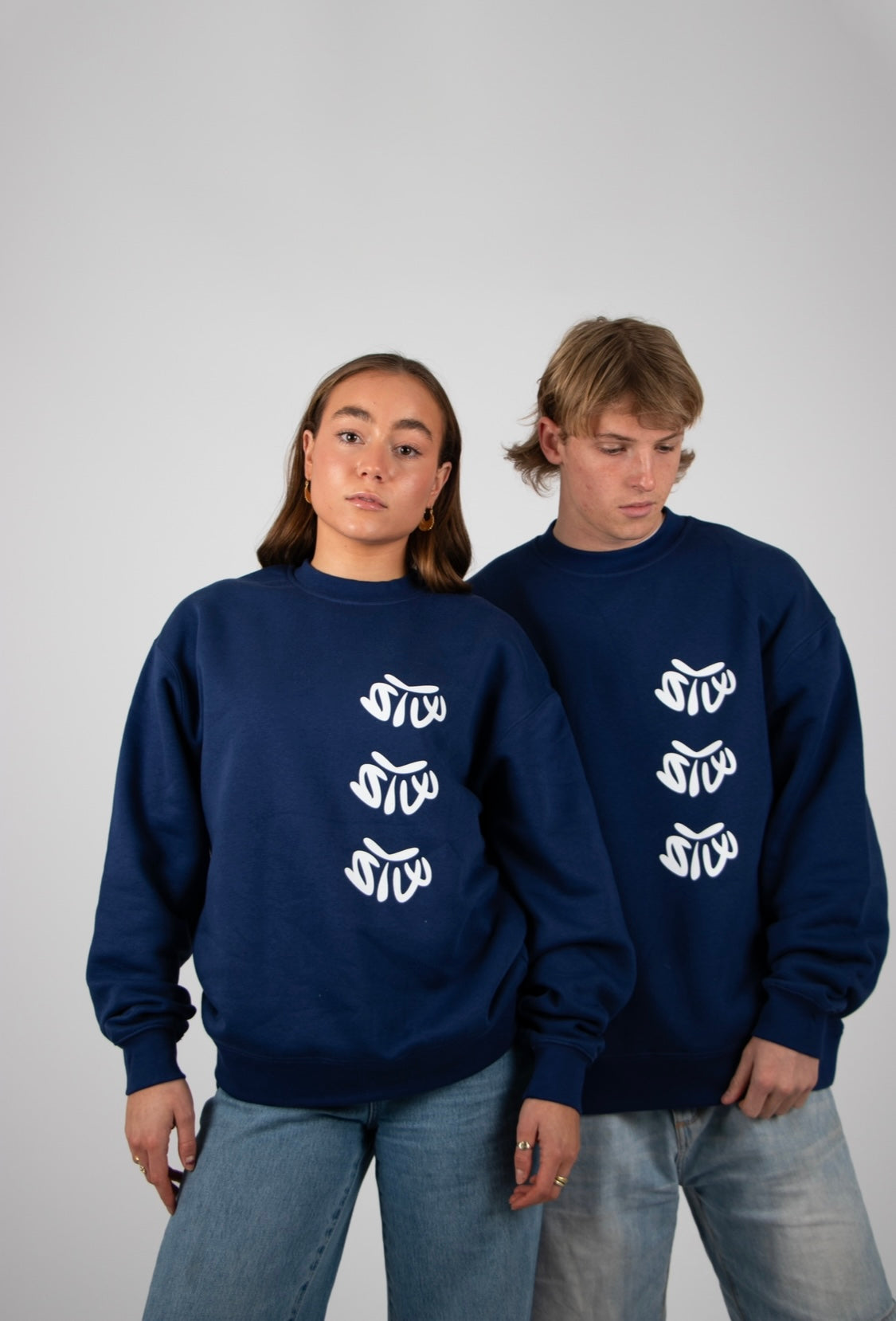 VINTAGE NAVY STW SWEATER