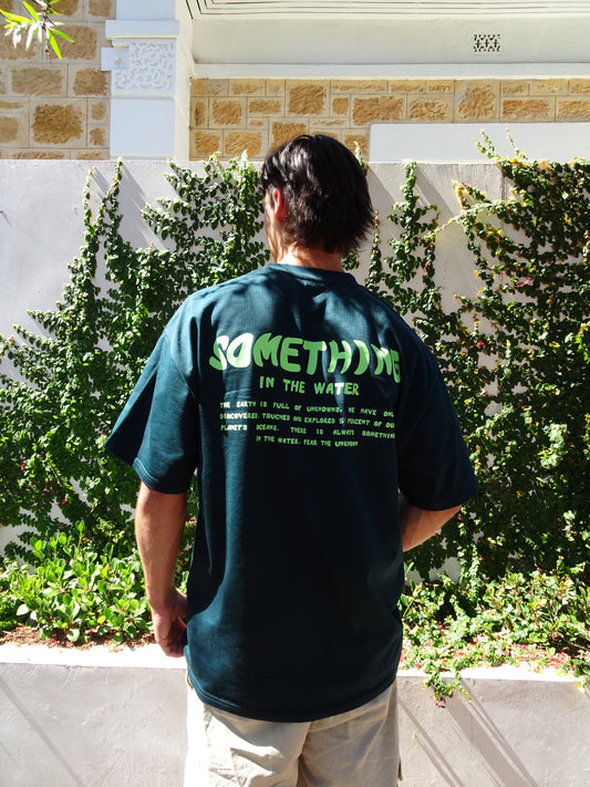 'UNKNOWN TEE' (PINE GREEN)